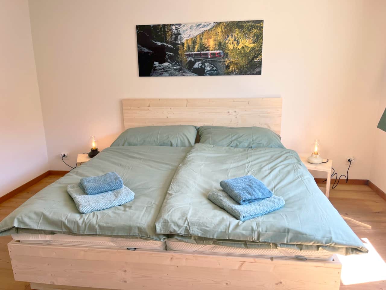 Schlafzimmer 1