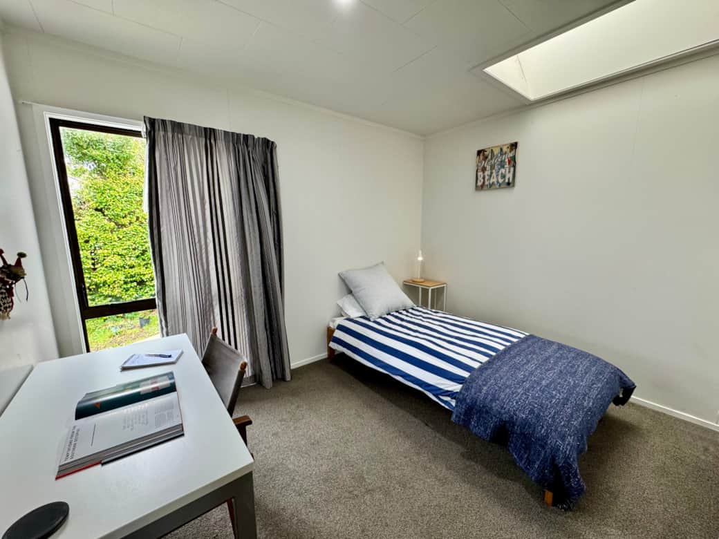 Single bedroom Single bedroom