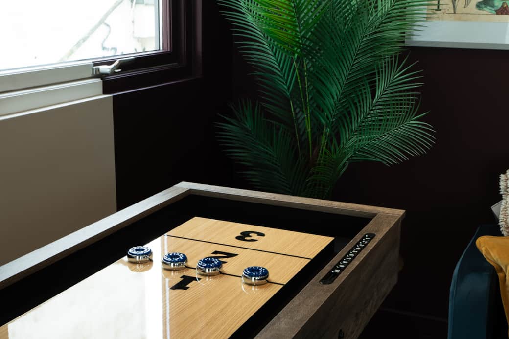 Shuffleboard 