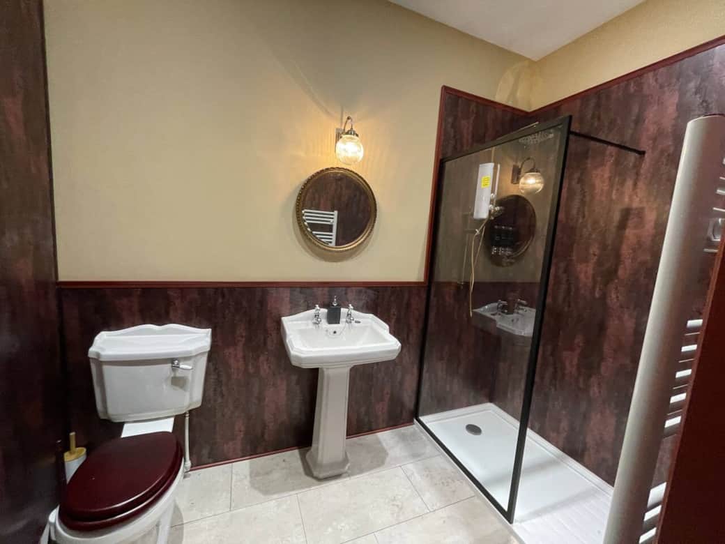 Red Room En suite