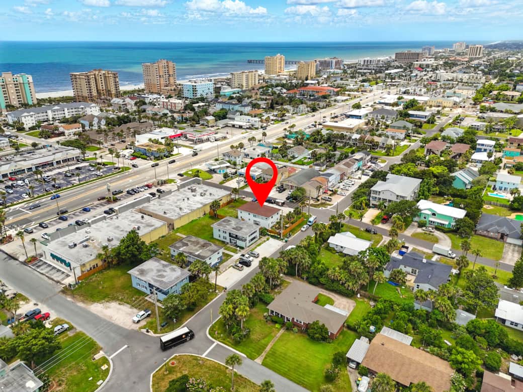 3 blocks from the ocean- view from the north west 3 blocks from the ocean- view from the north west