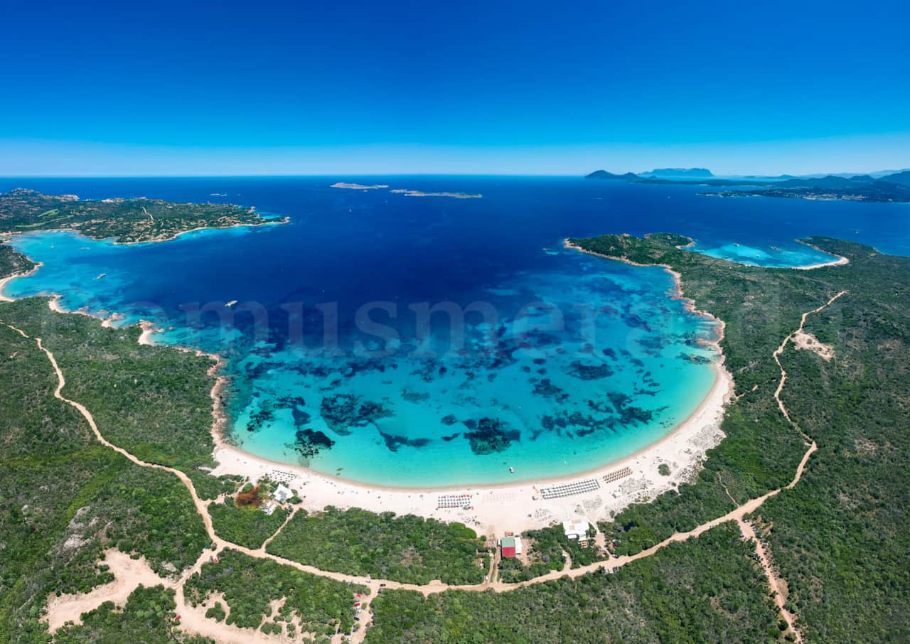 8. Spiaggia Liscia Ruja.jpg