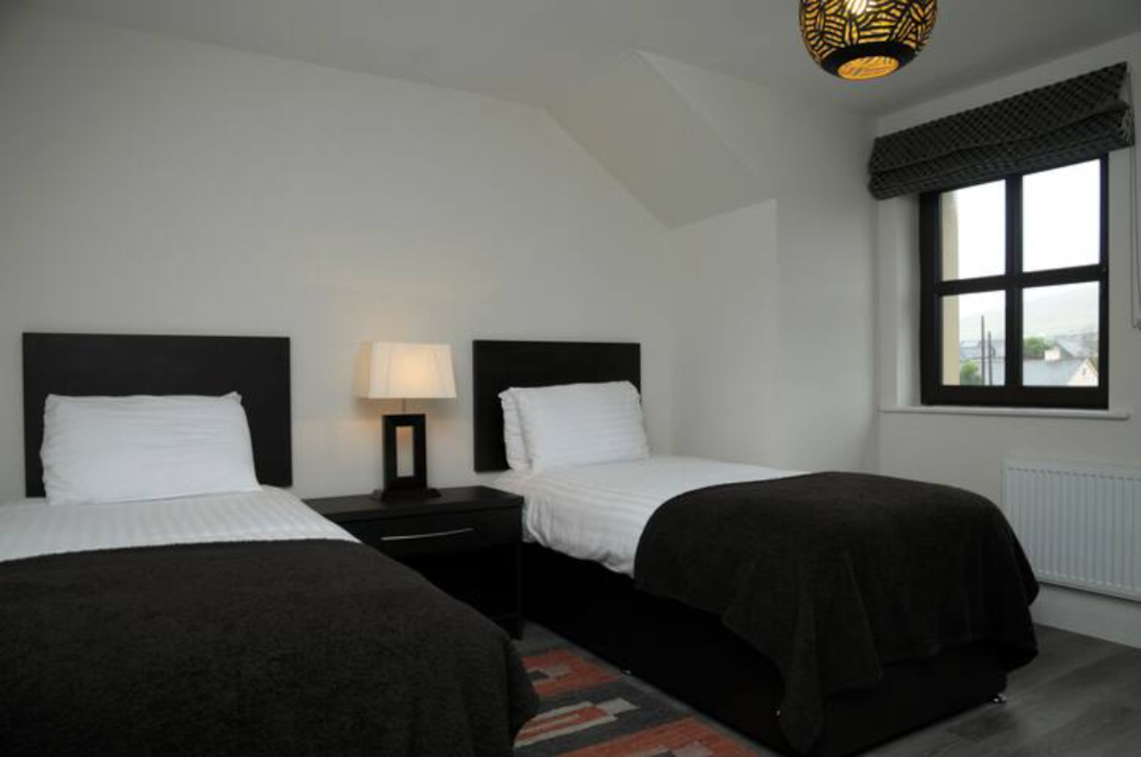 Twin Bedroom Twin Bedroom