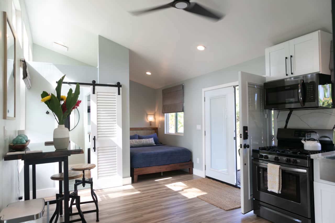 Great layout w/ lots of natural light