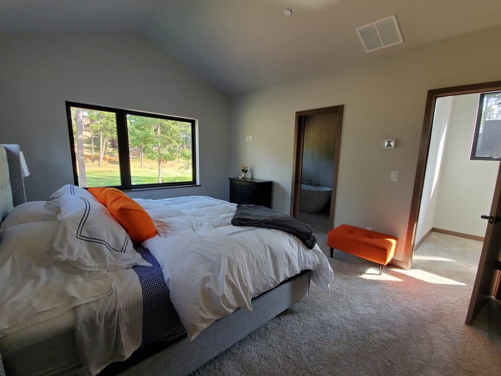 Upper king bedroom/suite