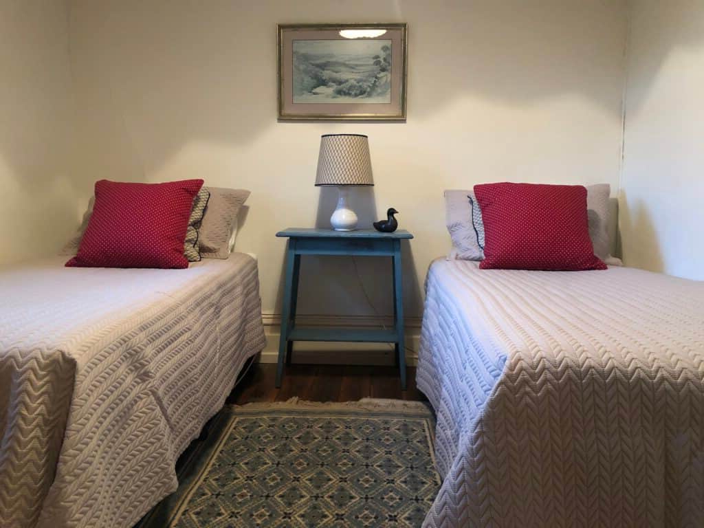 4 Bedroom 2x Single Bed