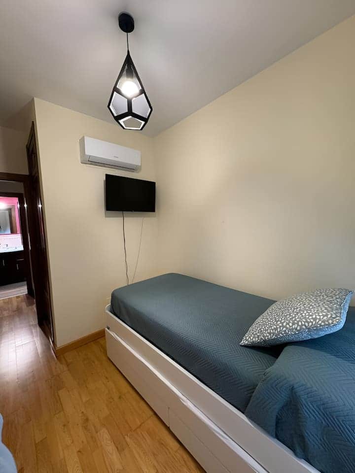 Segundo dormitorio con aire acondicionado