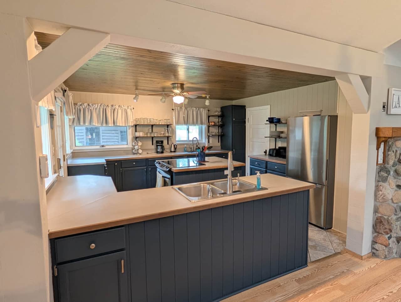 Captain's Quarters - Kitchen