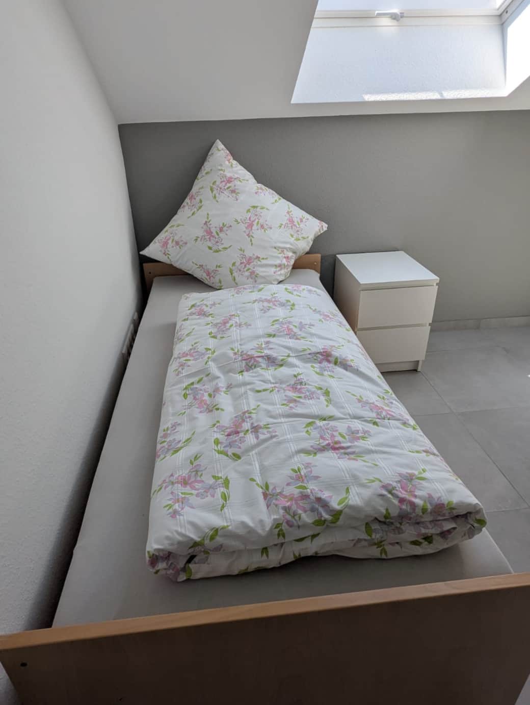 Einzelbett