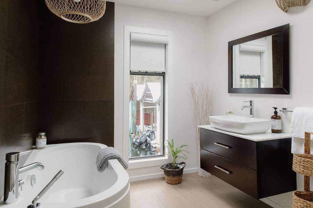 Upstairs bathroom