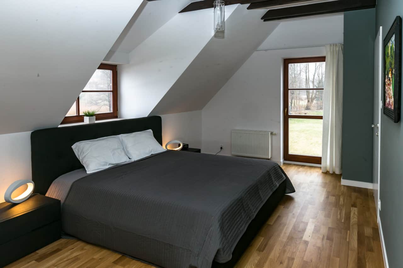 Art&Lake House Master Bedroom