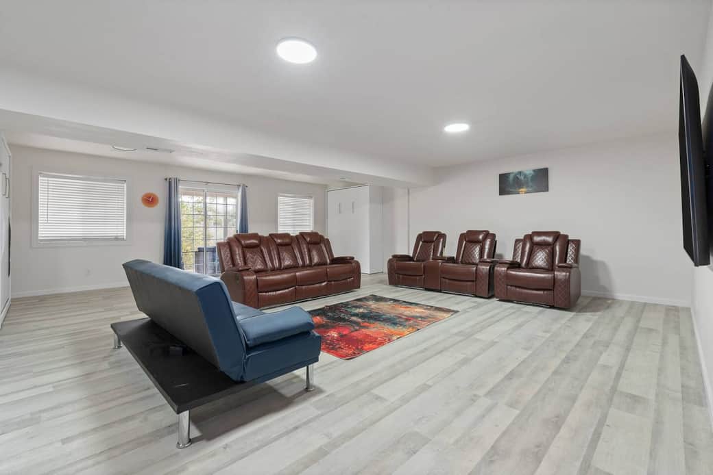 36b5d4f9 928a 4044 bd45 98e165b2b2d5