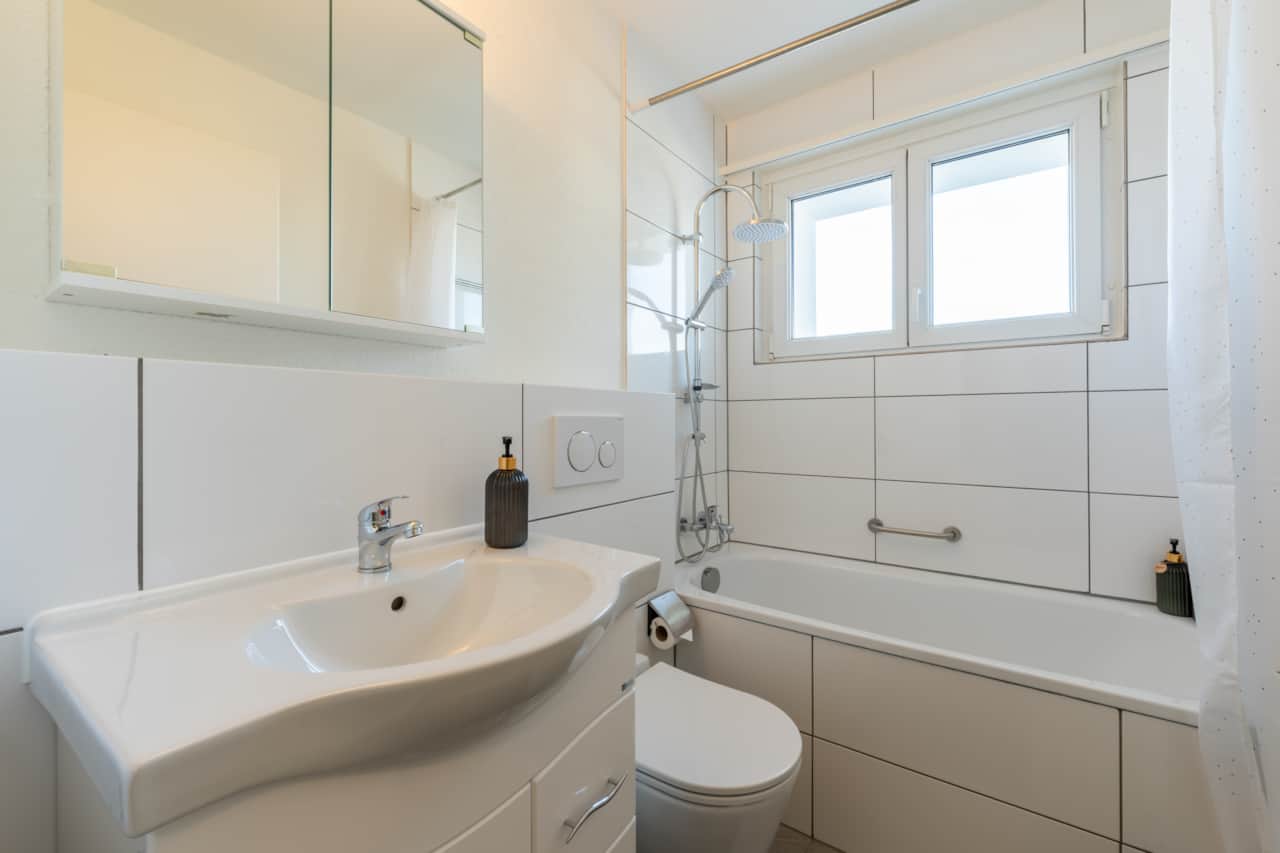Bathroom - Bathtub