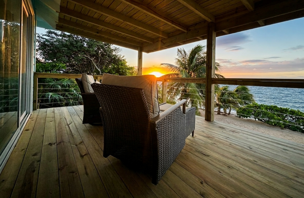 Quatro Vista Private Deck Sunrise 1040 x 678px Quatro Vista Private Deck Sunrise 1040 x 678px