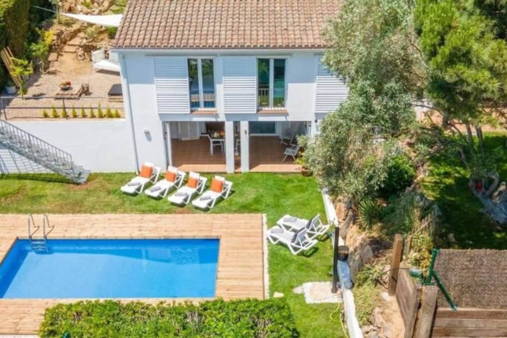 Lesal Villas Rentals Carrer Leo 96, Toaaa de Mar Lesal Villas Rentals Carrer Leo 96, Toaaa de Mar