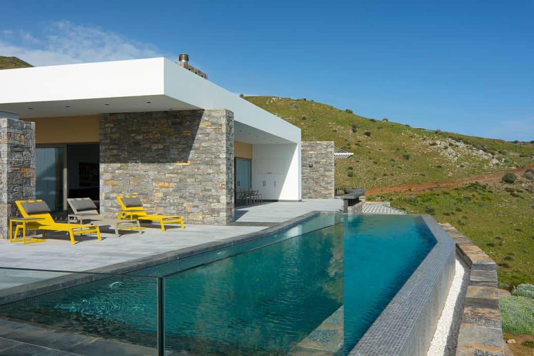 Pool and sun terrace