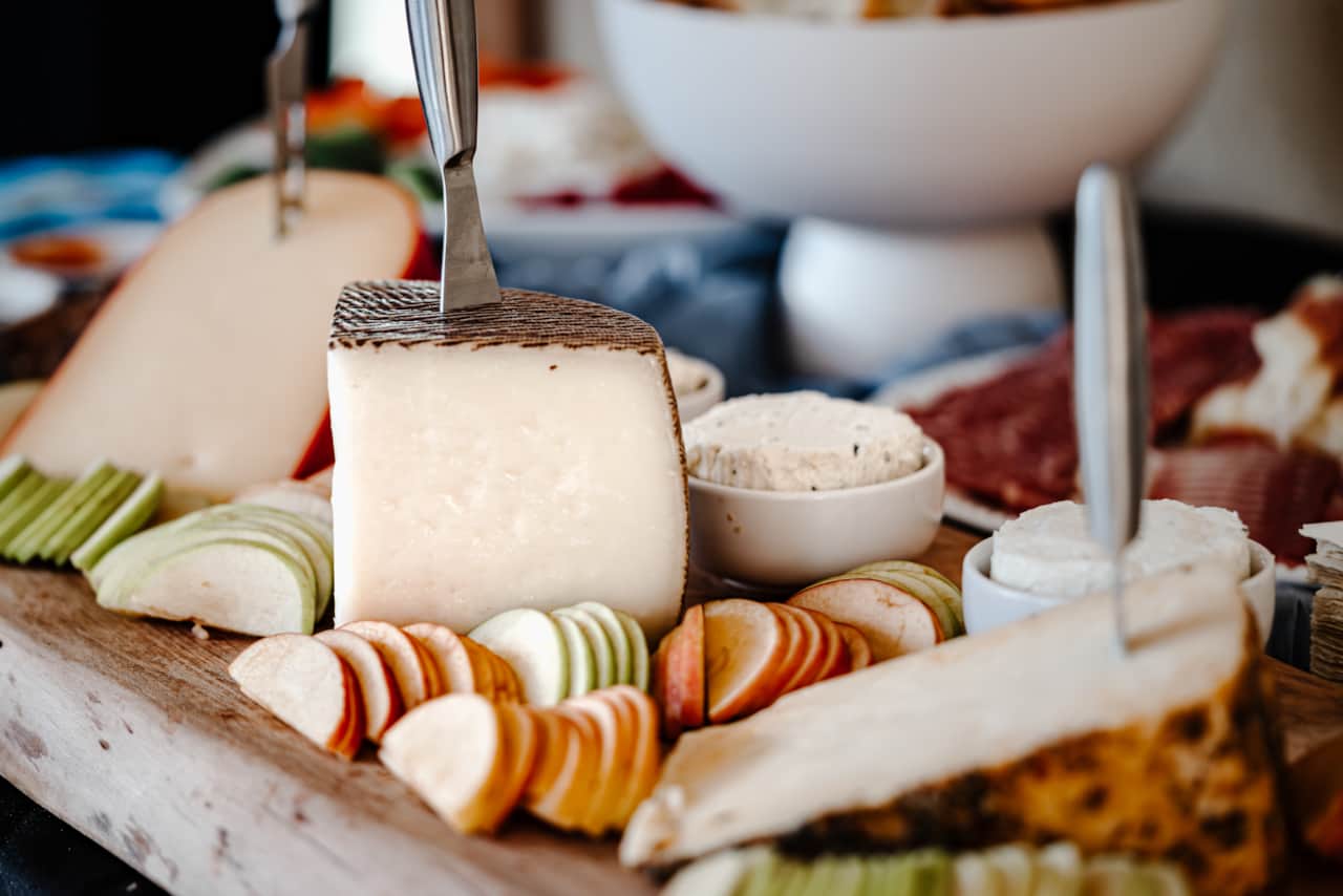 Let our Private Chef create a beautiful sunset cocktail hour for you and your guests!