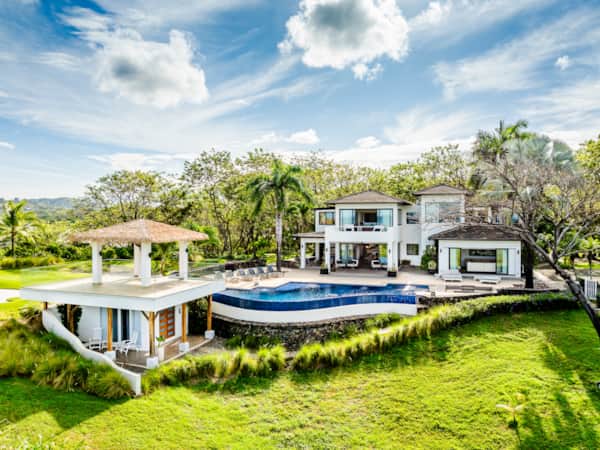The Point Luxury Villa Photo