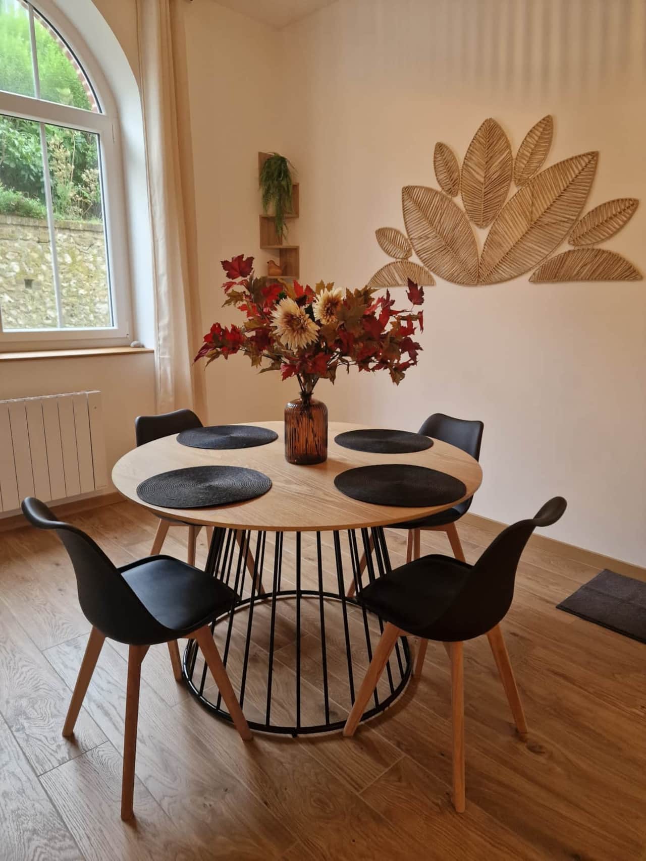 SALLE A MANGER CAP OUEST AUTOMNE.jpg