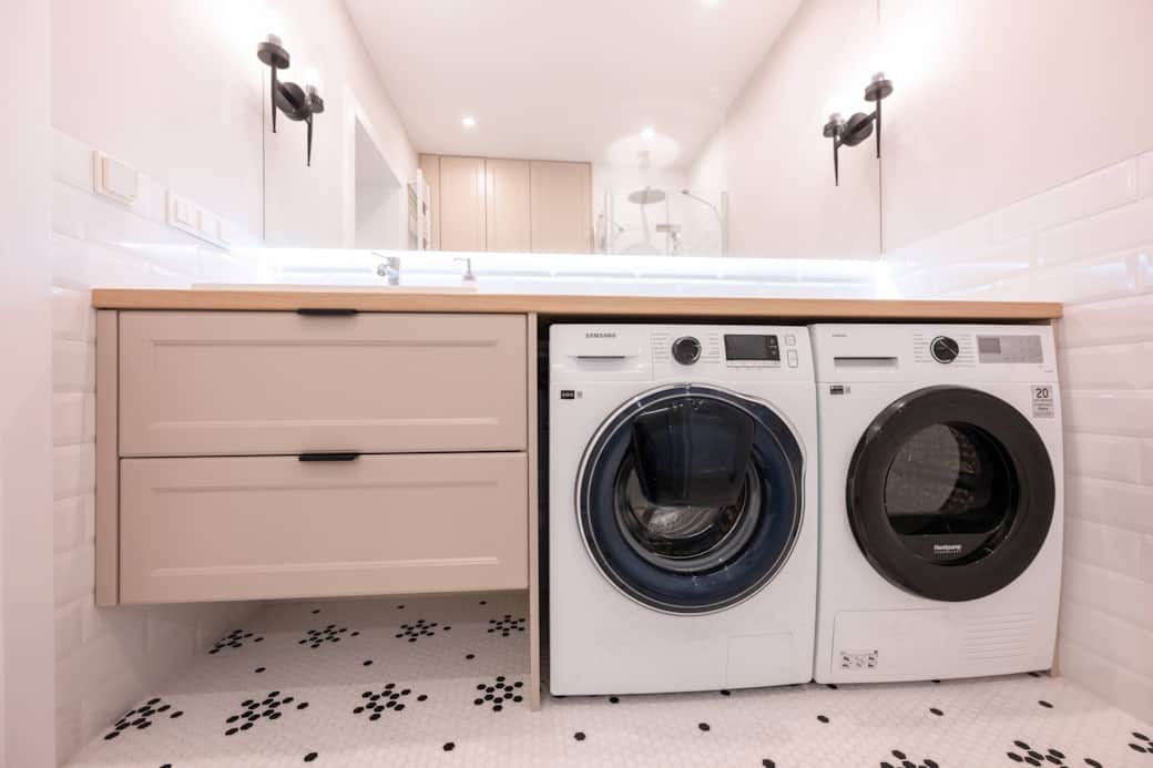 Bathroom - washing machine and dryer