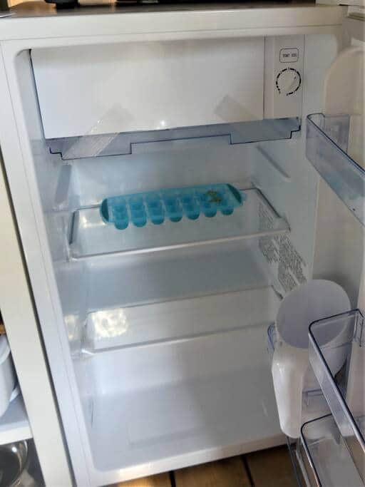 Frigo compact avec compartiment de congélation