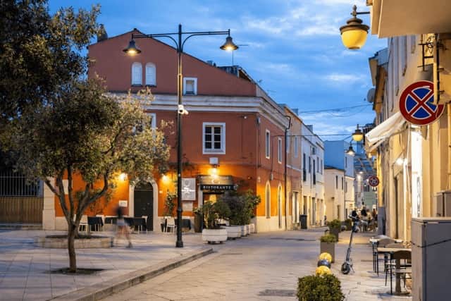 Centro città di Olbia di notte — Ristorante Officina del Gusto, RENTAL12 Sardegna