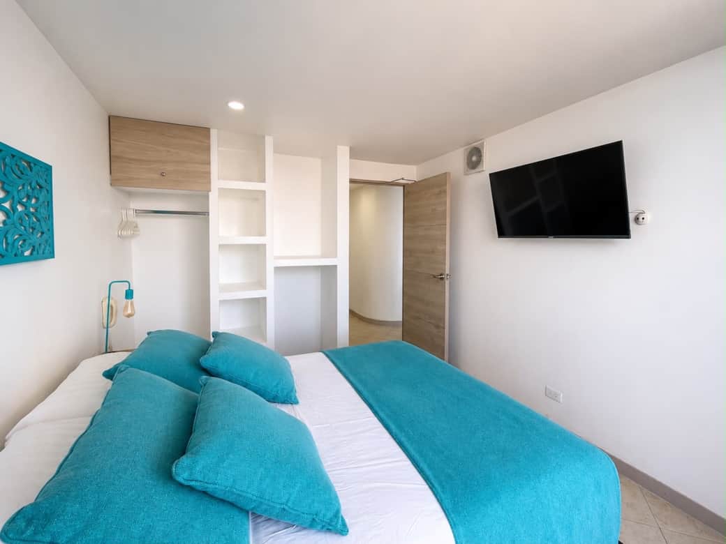 Habitación con cama doble