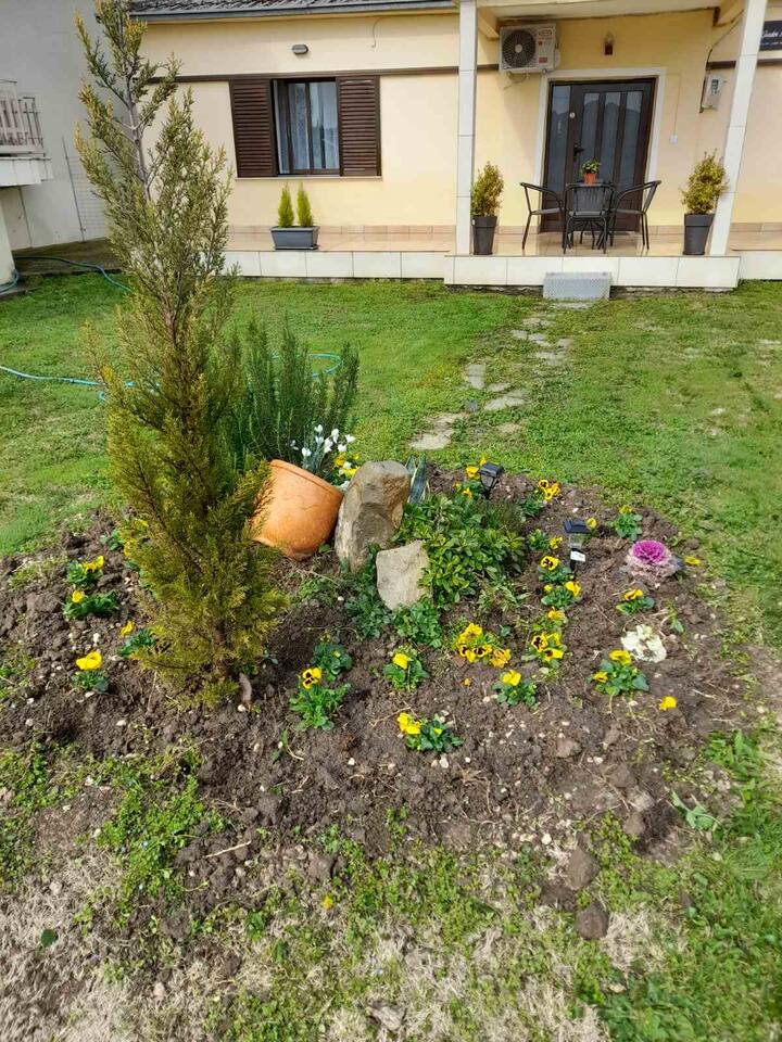Garden Paradise in Megalochori
