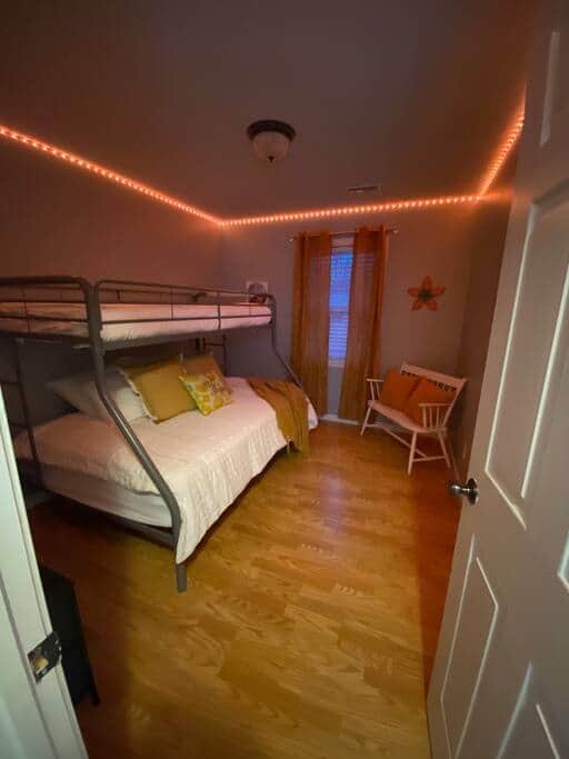 Bunk bed room 