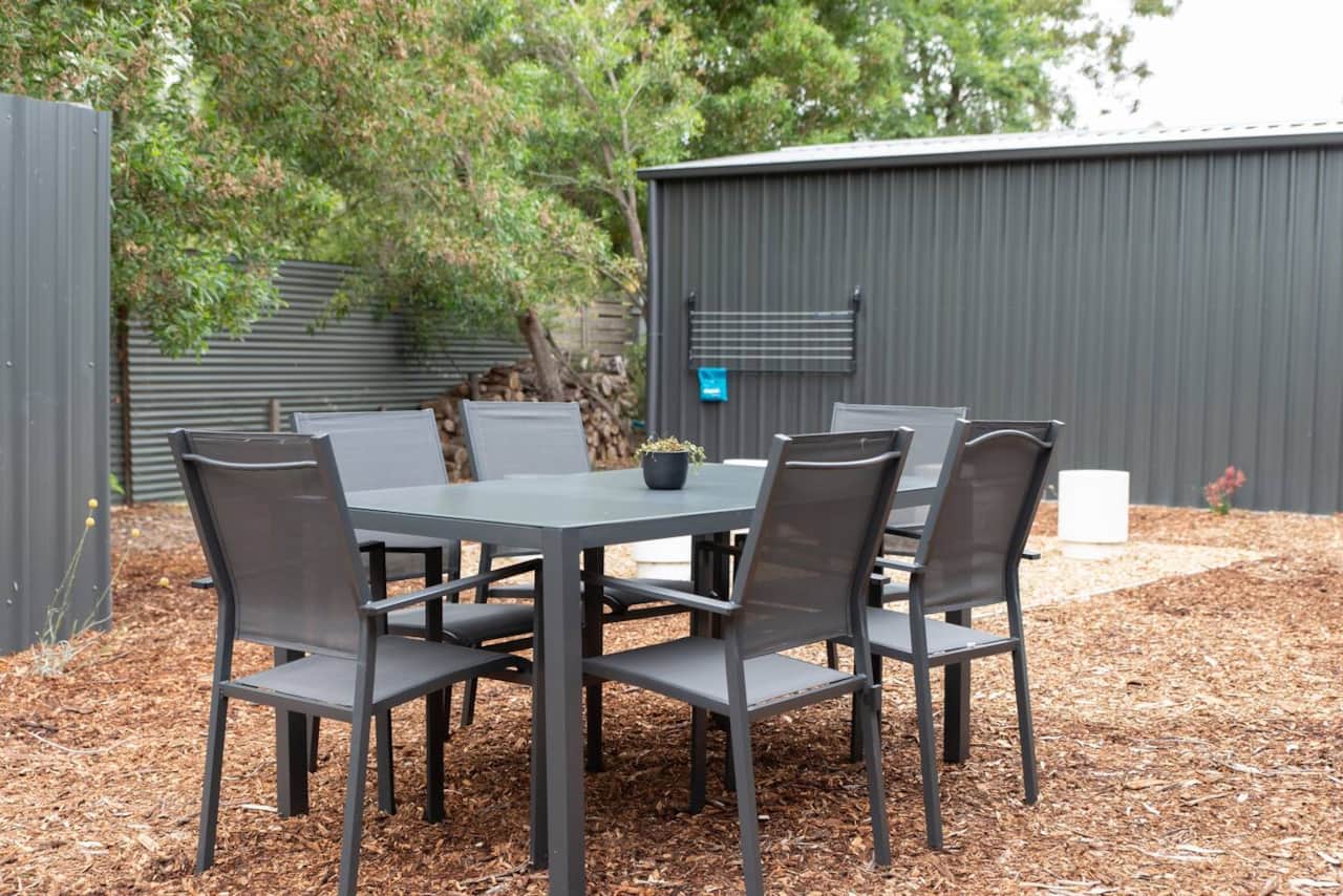 Outdoor area fully fenced