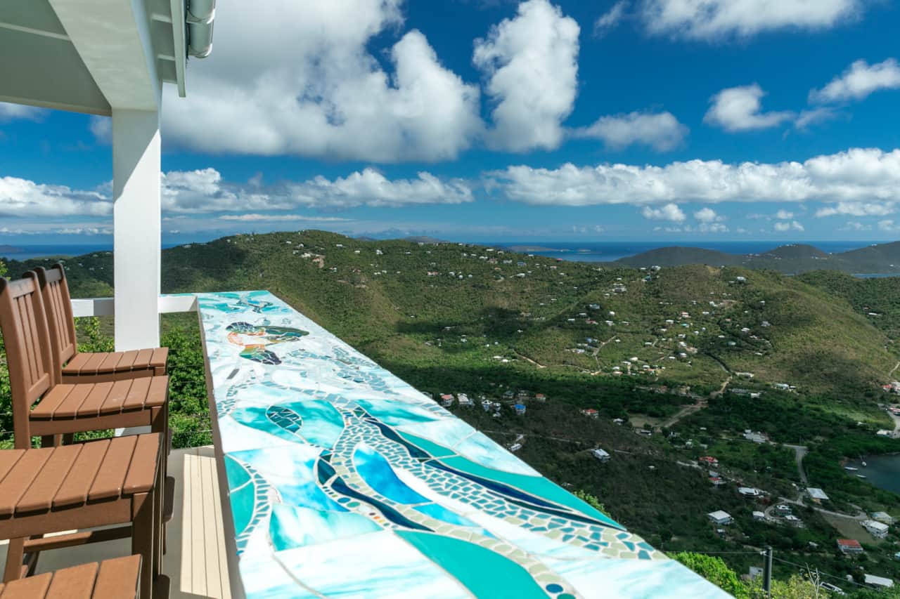 bar & view