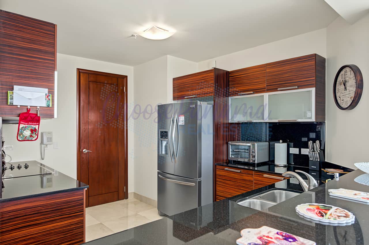 CB14F Kitchen