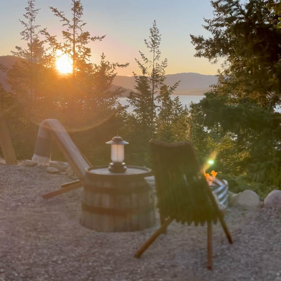 Tent 01’s private firepit🔥 These firepits are not affected by fire bans and we provide propane.