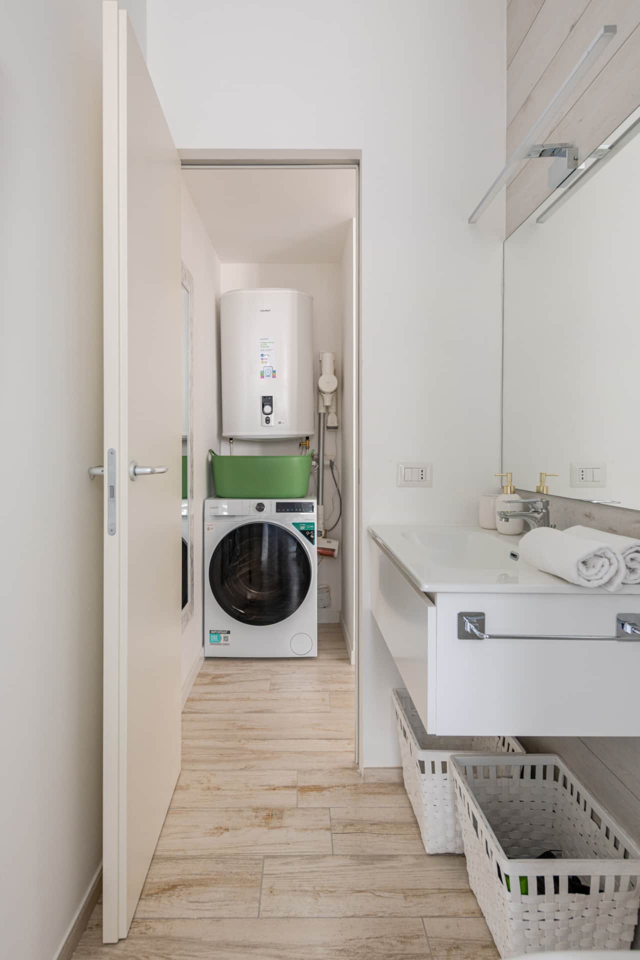 Bagno con lavatrice