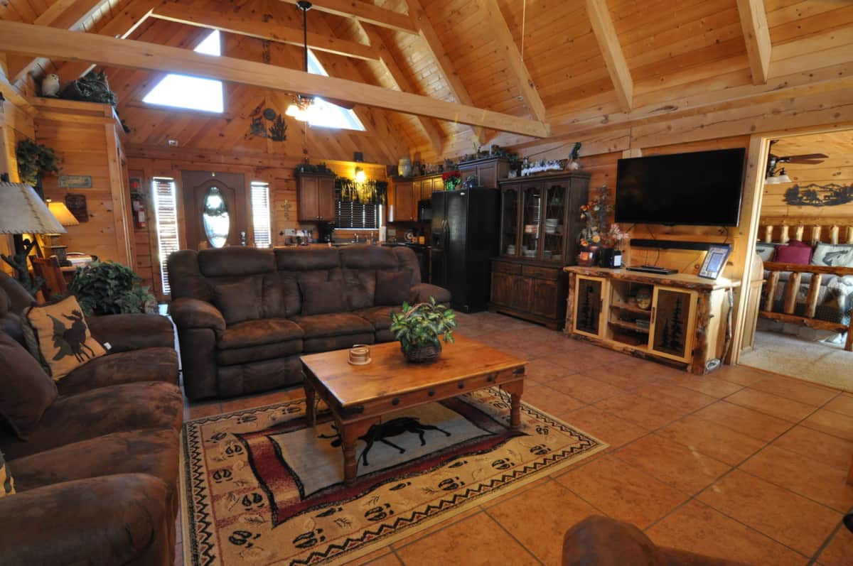 Cody's Log Cabin Rentals Branson Missouri
