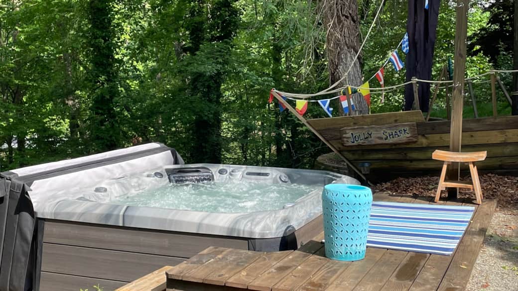 Terrace patio Hot tub & pirate ship