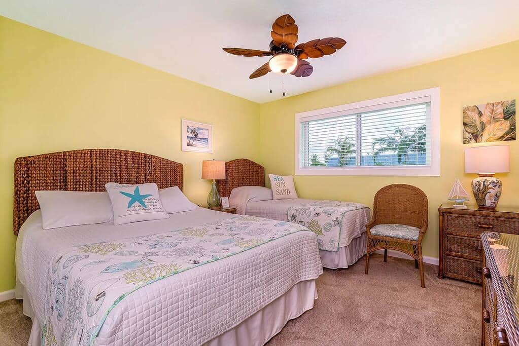 thirtythreebythesea-guest-bed thirtythreebythesea-guest-bed