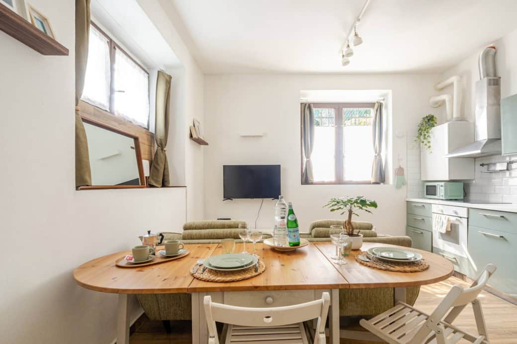 Il soggiorno è stato recentemente rinnovato con un divano letto nuovo da 1,40 m, più confortevole. Questa foto è stata mantenuta solo per mostrare lo spazio.