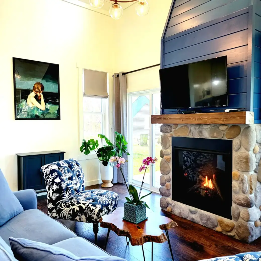 Heron Living Room Fireplace