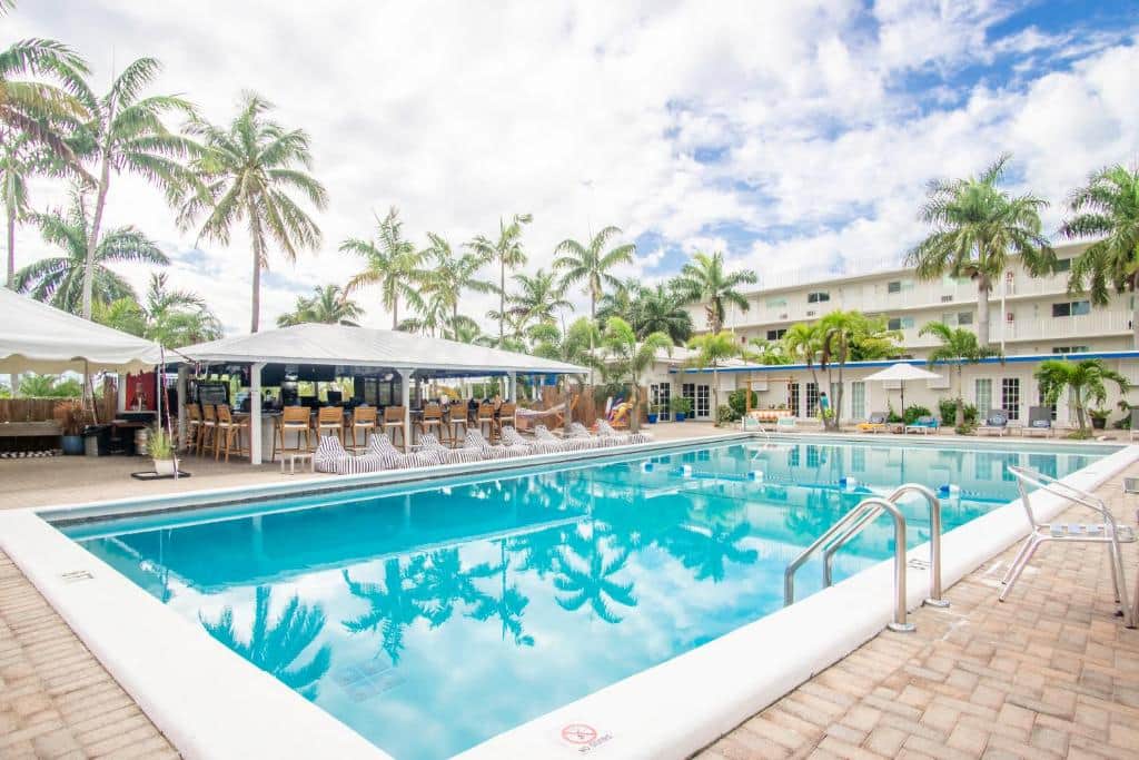 Poolside Bar