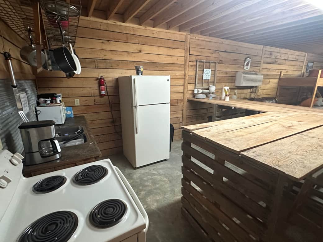 Full Kitchen Full Kitchen