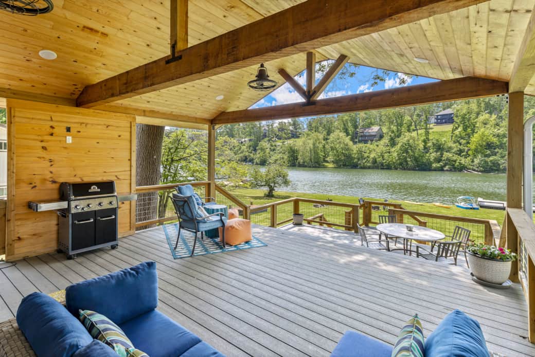 83 Lancaster Dr