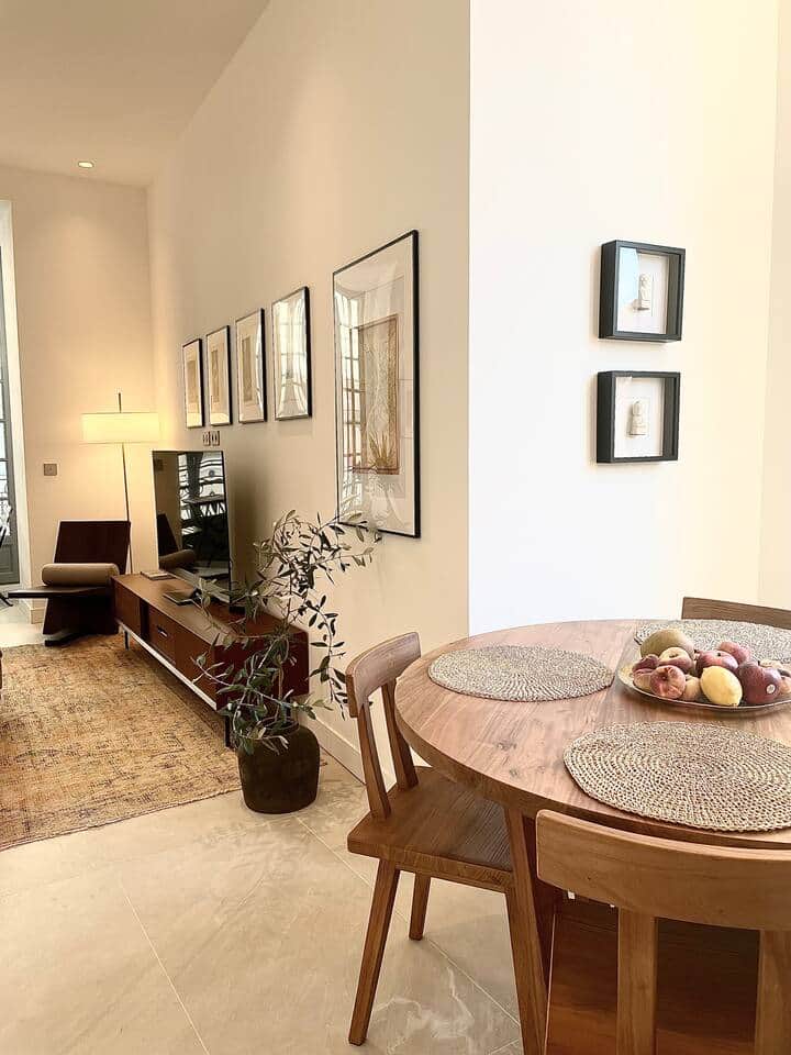 Living room with "closed" balcony corner and dining corner Living room with "closed" balcony corner and dining corner