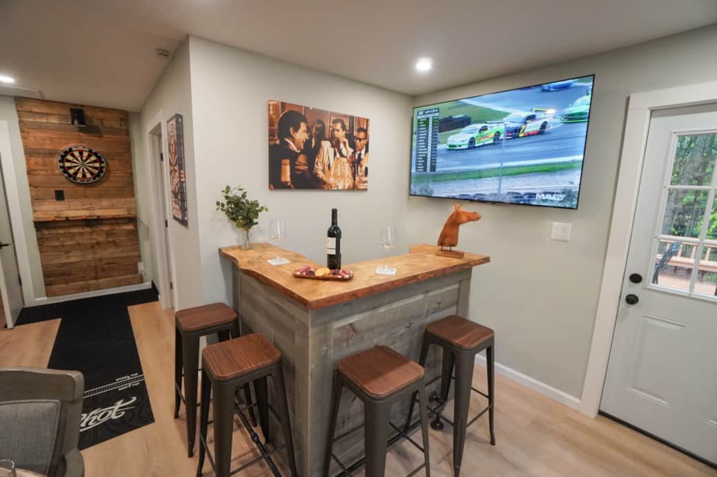 Poker Room with Bar and Darts Poker Room with Bar and Darts