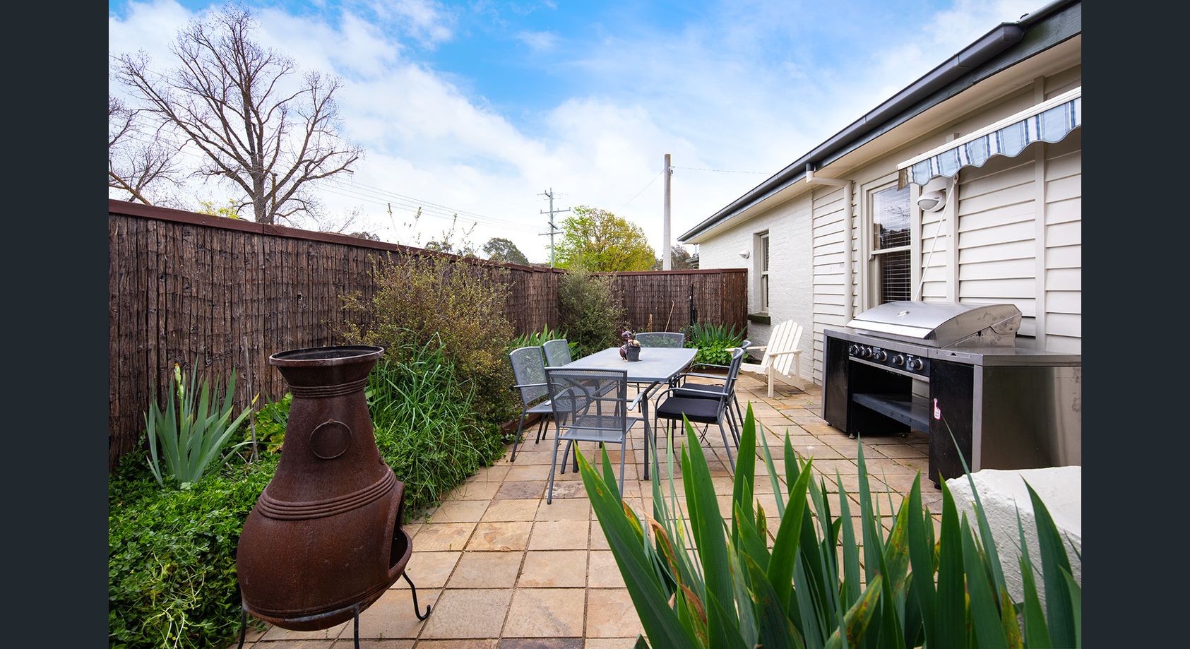 Outdoor dining with BBQ