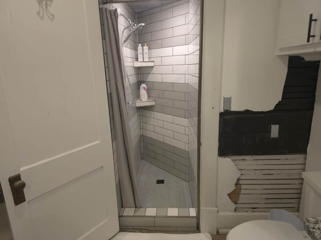 Bathroom 1 shower 