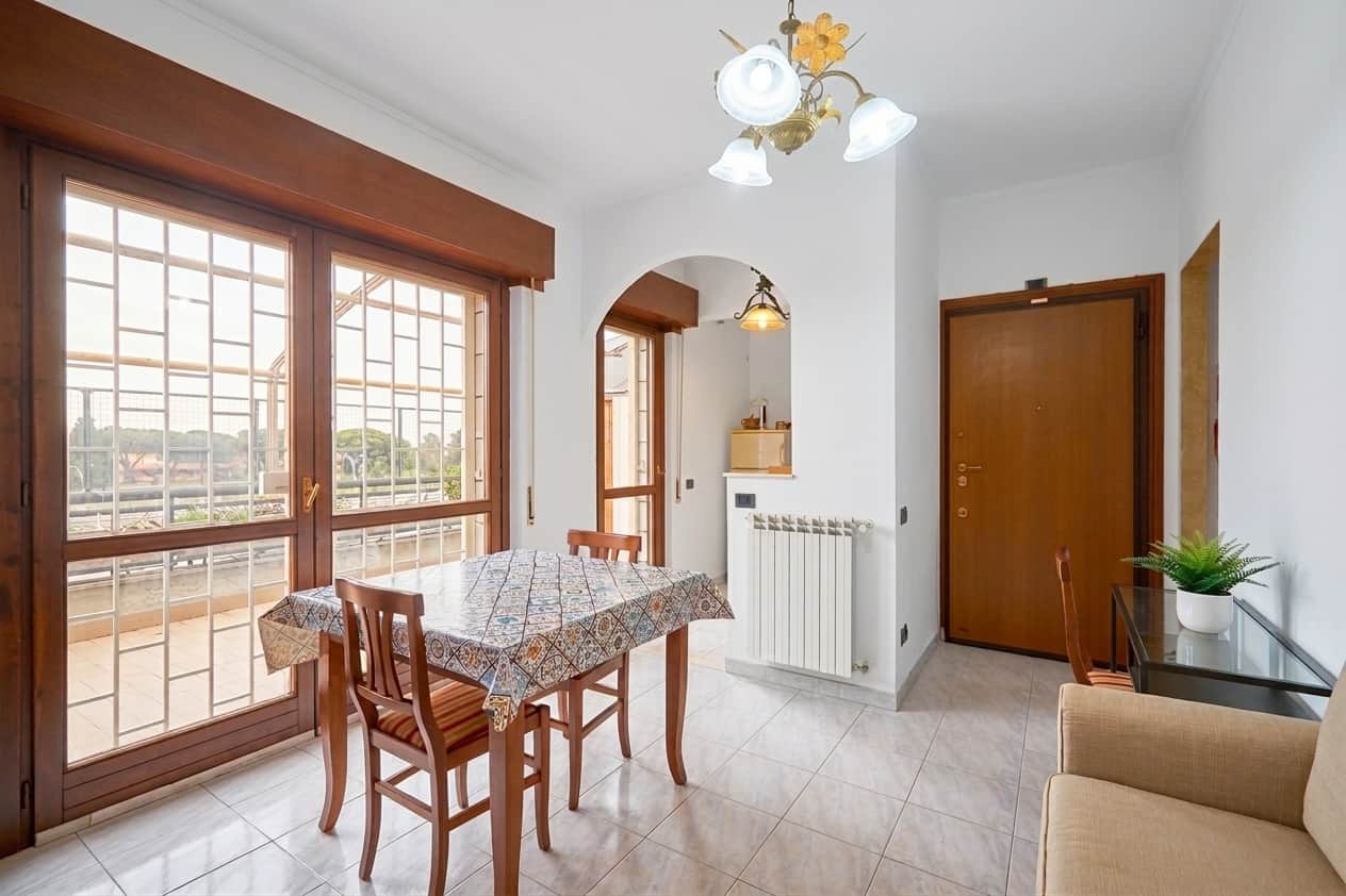 Sala da pranzo - soggiorno AP Holiday House Roma