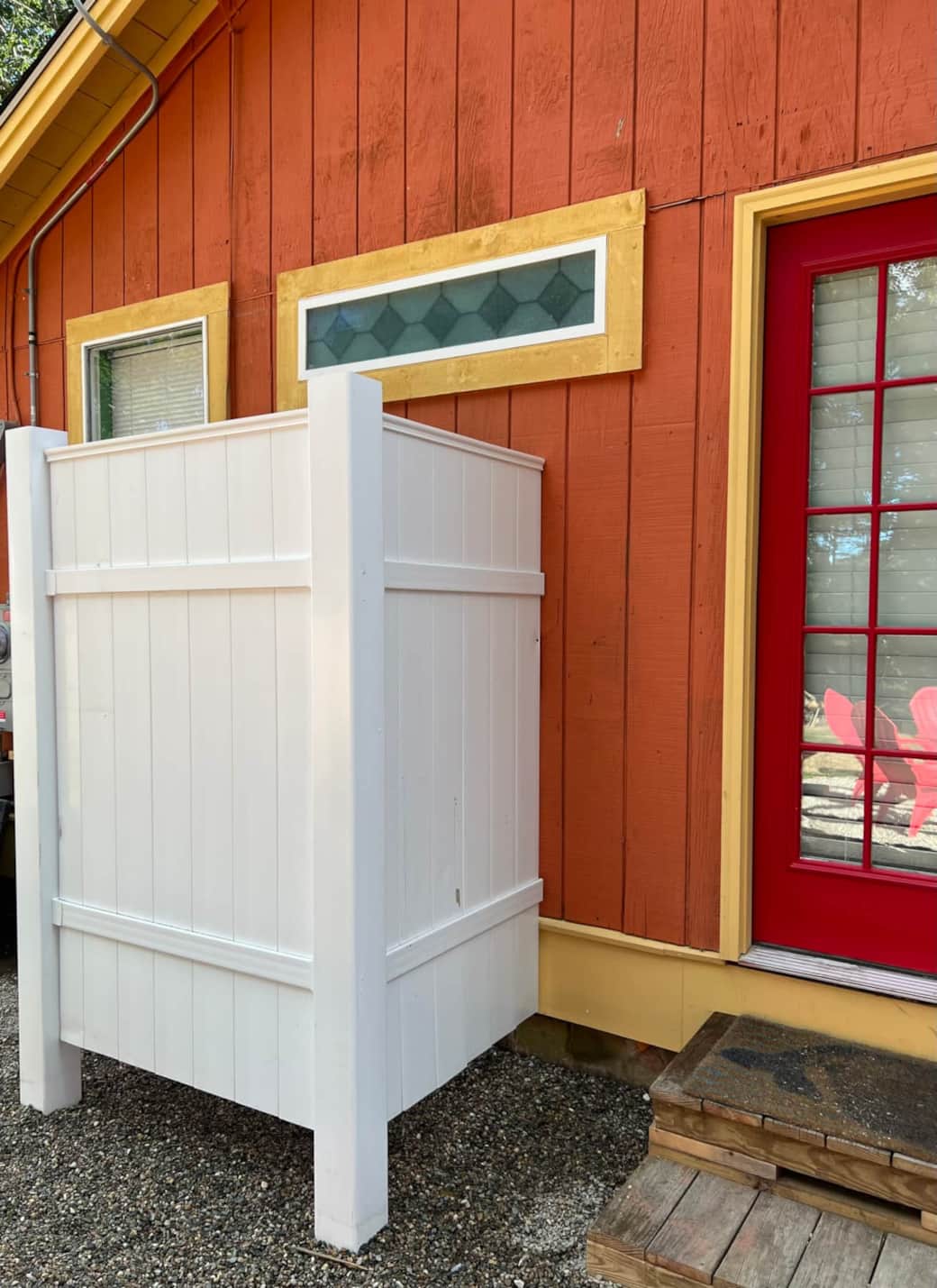 H/C outdoor shower H/C outdoor shower