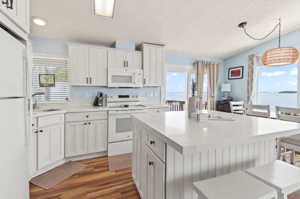 Fully-equipped kitchen