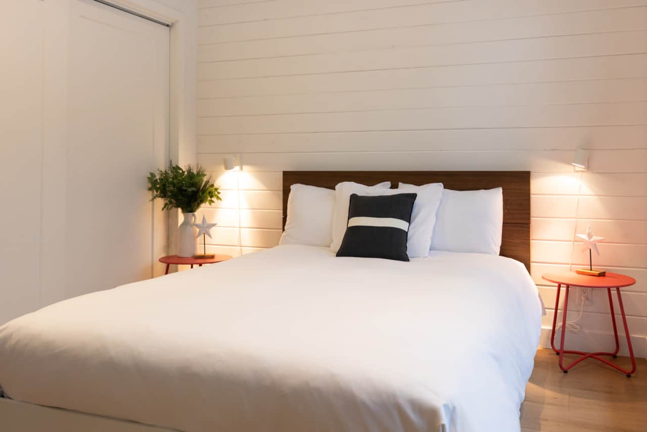 Room #1 with 1 double bed 